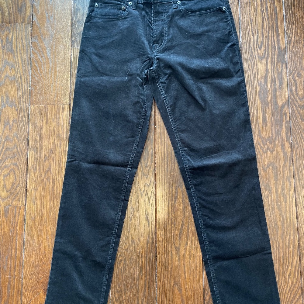 Club Monaco BRAND NEW W/TAGS men fine corduroy pants, $20, size 31. Black.